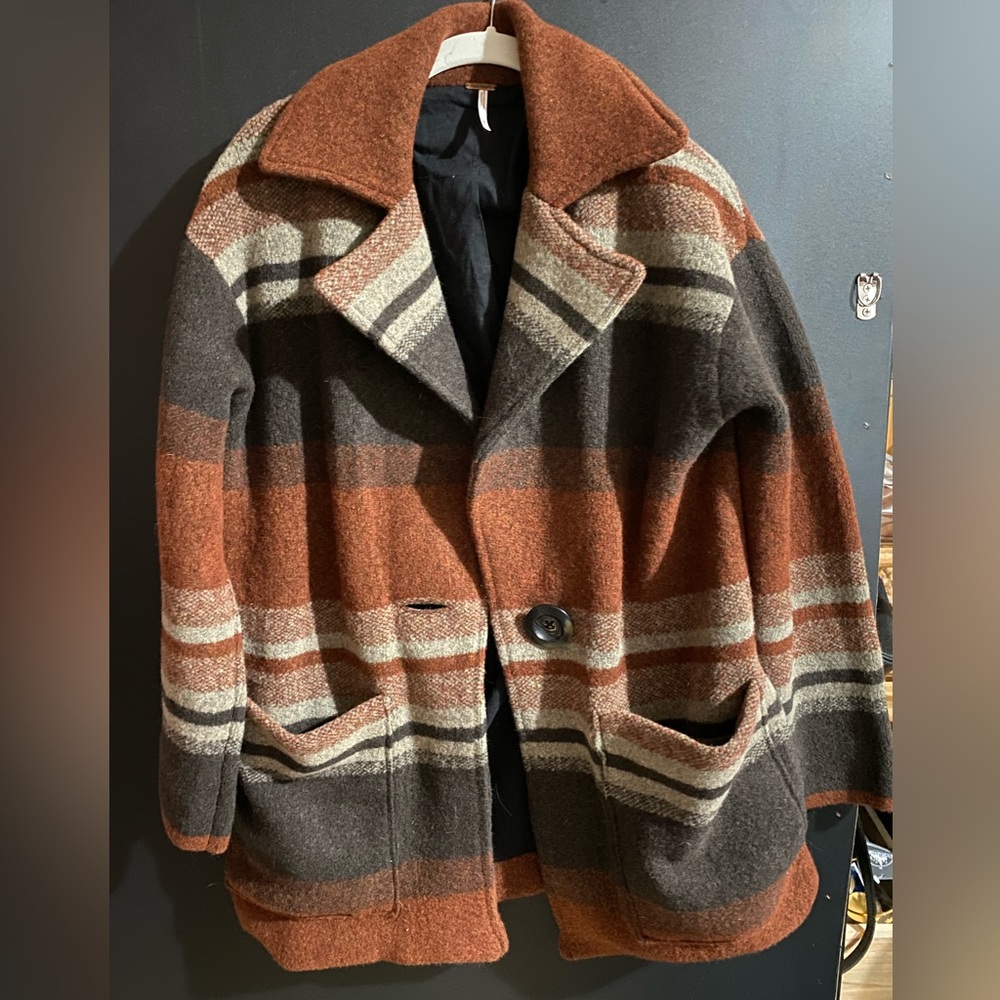 Free People Coat size XS but fits like a M/L